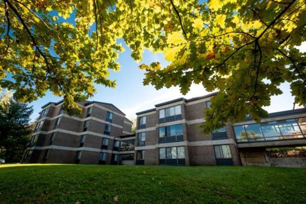 Au Campus Hotel Sherbrooke Eksteriør billede