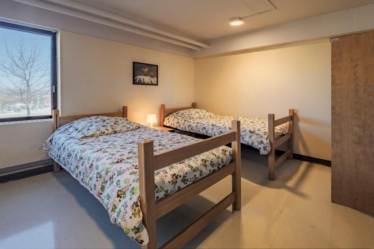 Au Campus Hotel Sherbrooke Eksteriør billede