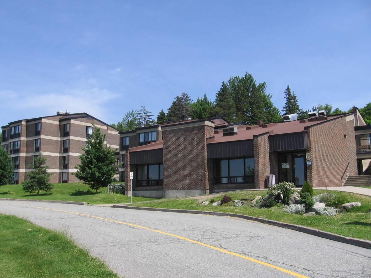 Au Campus Hotel Sherbrooke Eksteriør billede
