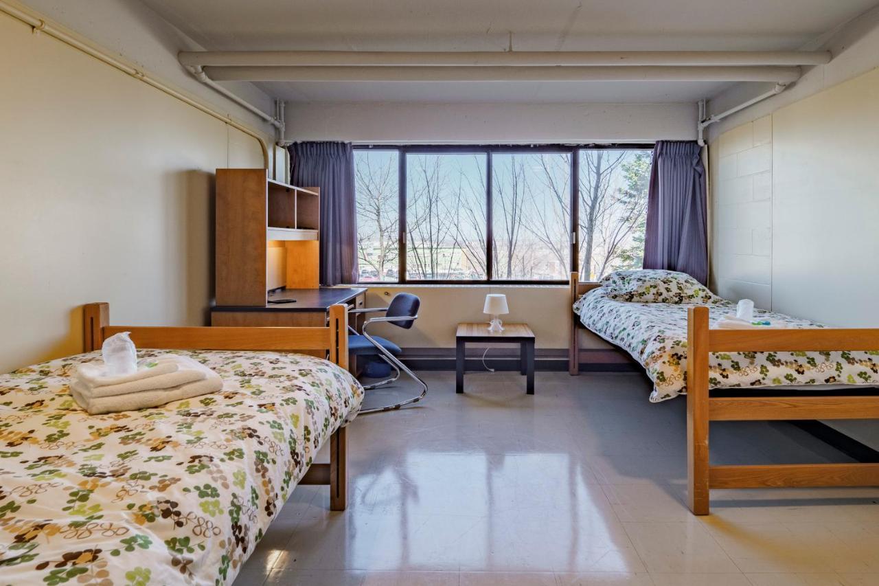 Au Campus Hotel Sherbrooke Eksteriør billede