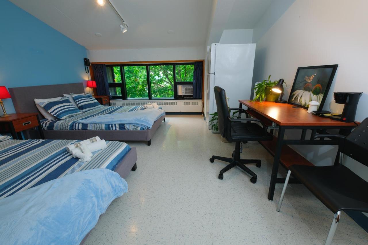 Au Campus Hotel Sherbrooke Eksteriør billede